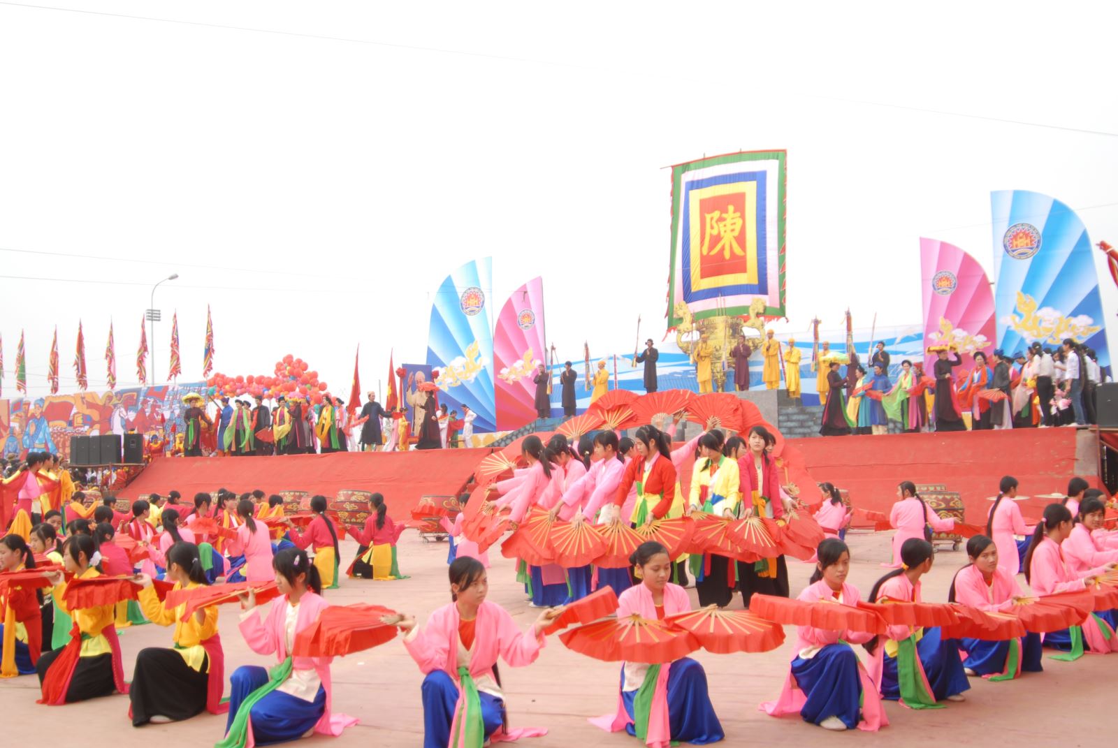 Tổ chức lễ hội truyền thống bởi PTC Vina